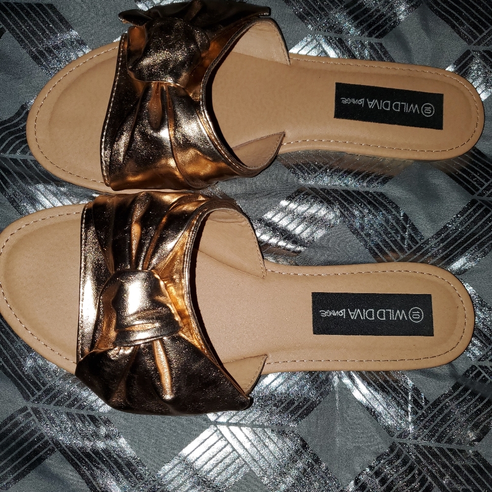 Sandals - Picture 3 of 3